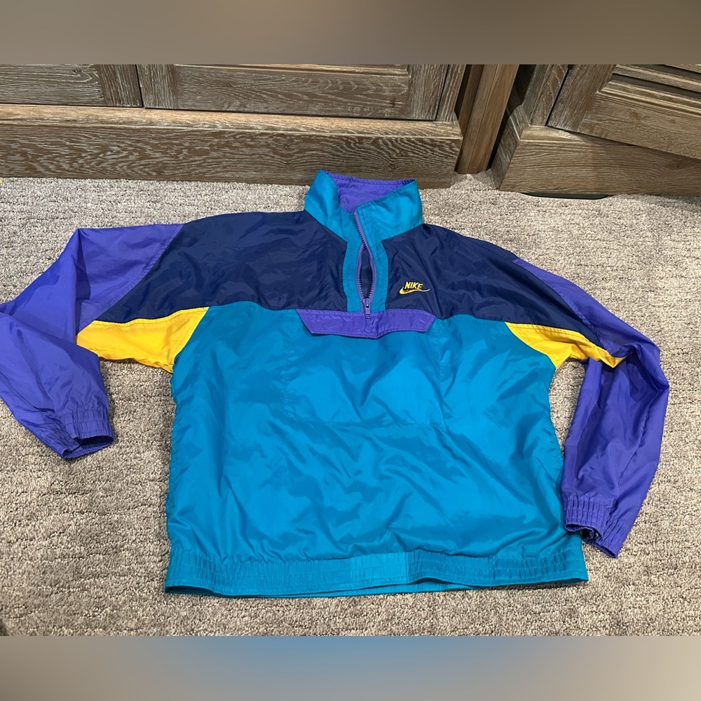 VINTAGE NIKE: Boys size large windbreaker jacket